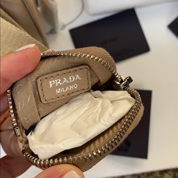 ❌NEW Prada Nylon Re-Edition 2005 Cammeo Beige - Picture 6 of 7